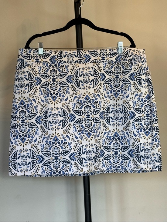 croft & barrow Dresses & Skirts - 3/$15 croft & barrow White Skort with Blue Floral Tile Print